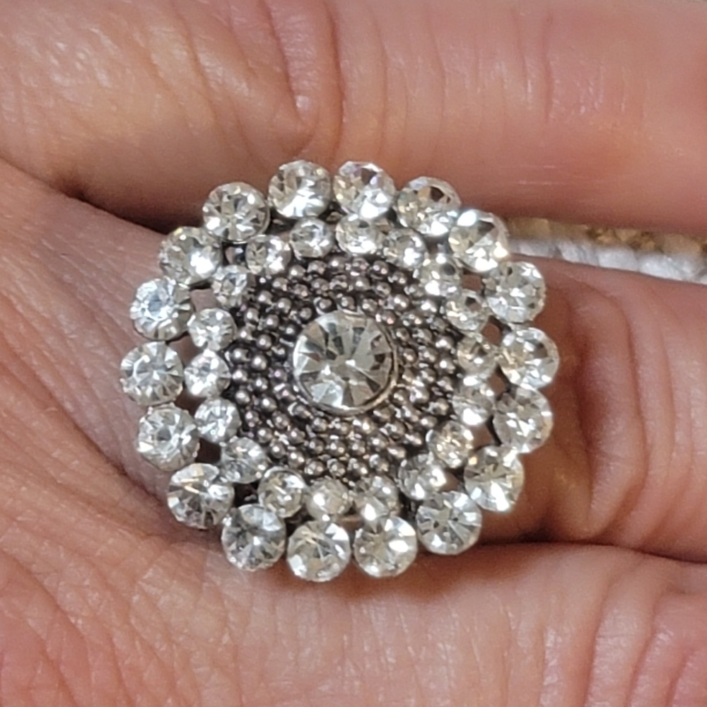 Vintage Silver Tone Rhinestone Stretch Cocktail Statement Ring Boho Floral